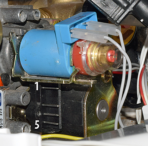 hl s24 compact h06148 gv connections.jpg